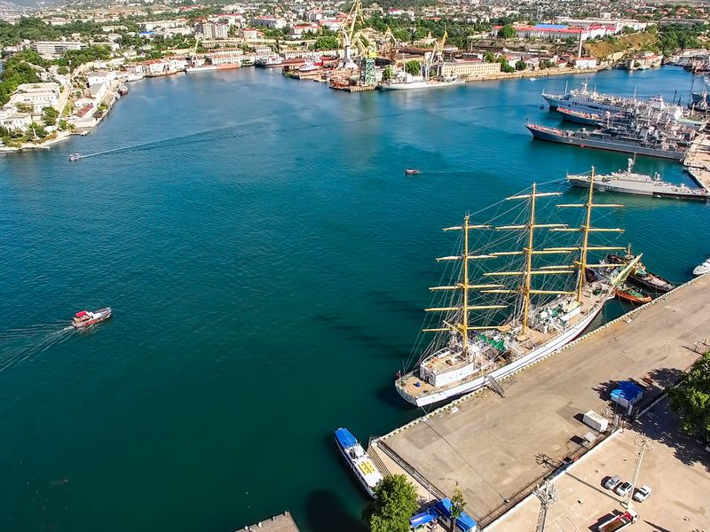 Панорама города-героя