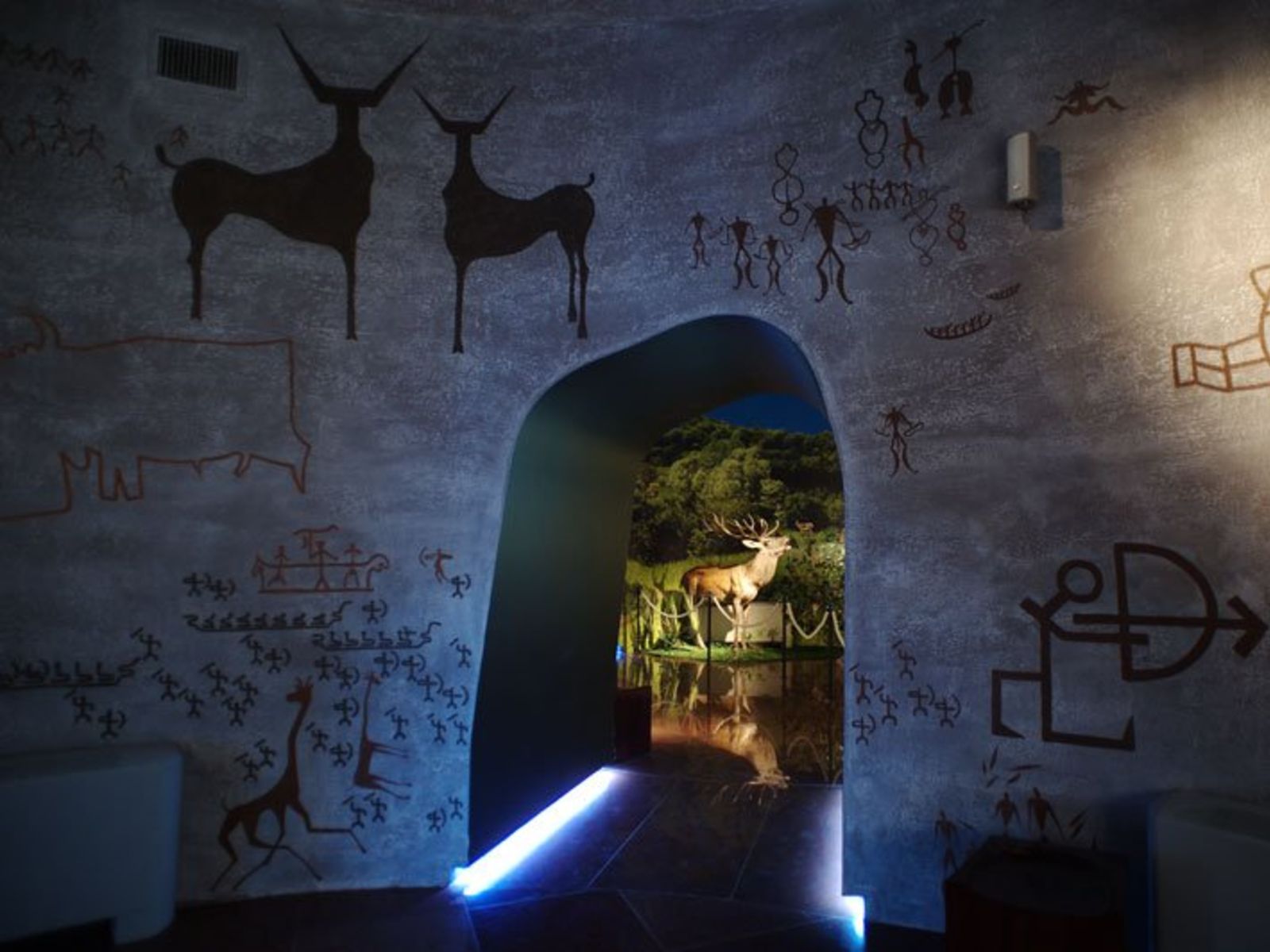 Экспонаты музея Гобустана