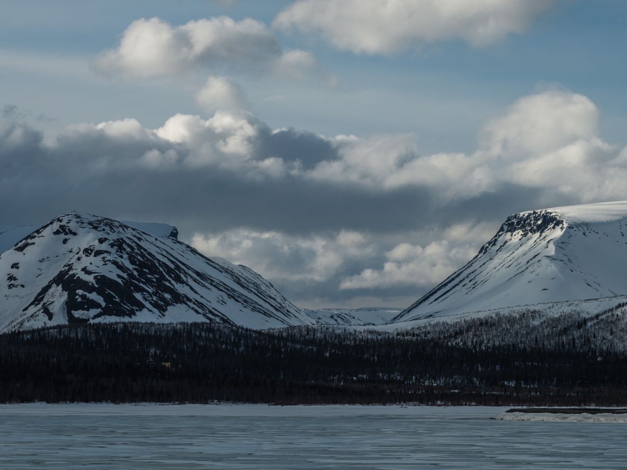 Обзорная экскурсия в Кировск из Мурманска - индивидуальная экскурсия в Мурманске на машине гида длительностью более 12 часов с количеством участников до 3 человек цена экскурсии 40000₽