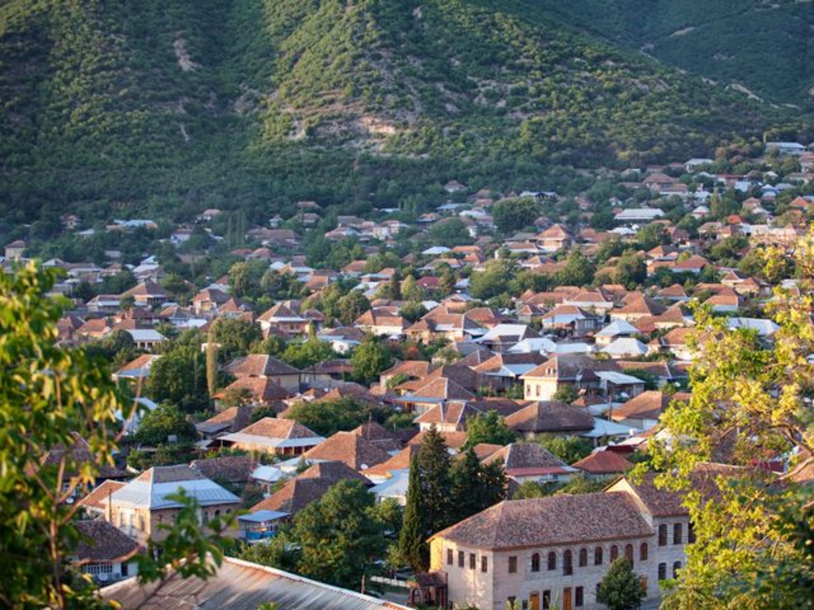 Тихие аллеи, ведущие к просторным видам сверху