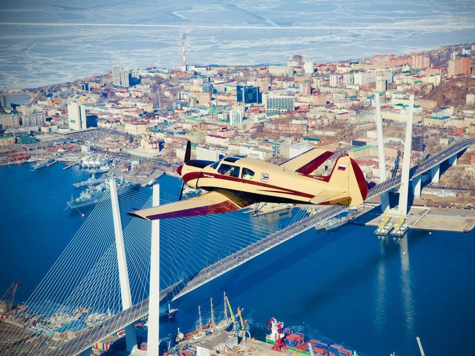 Золотой мост с высоты птичьего полёта