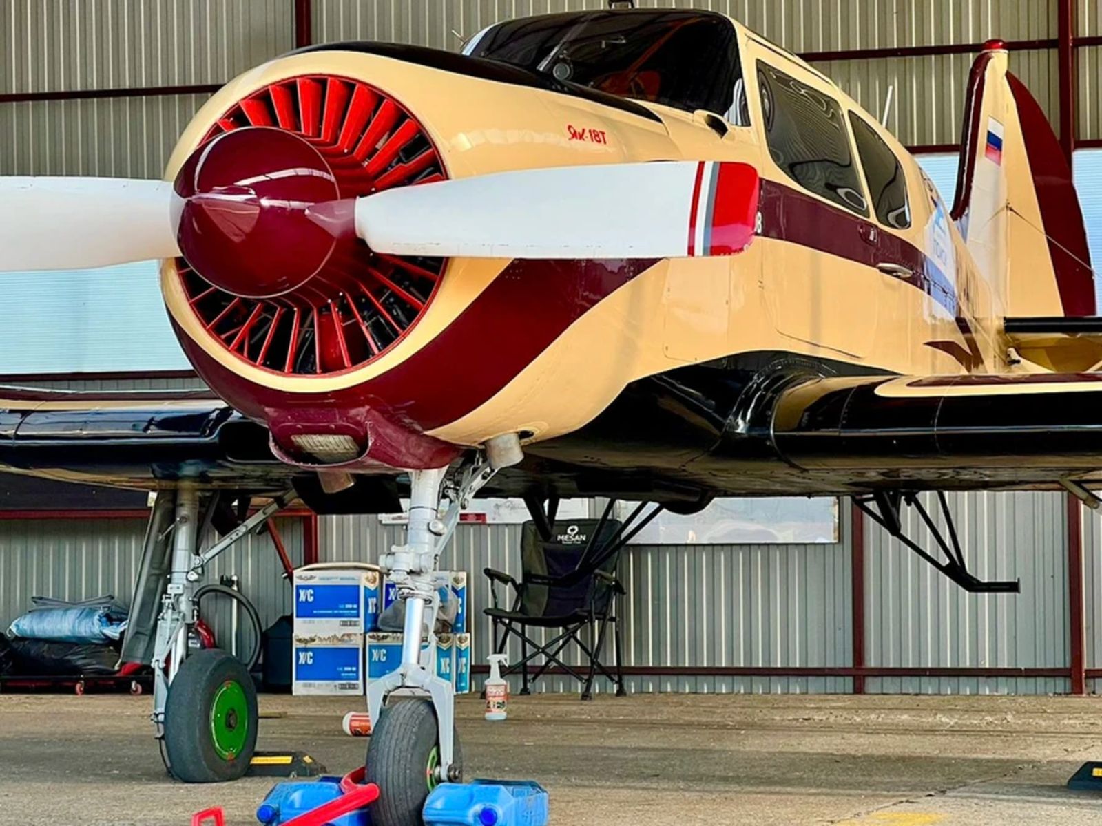 Самолёт, на котором проводим экскурсию