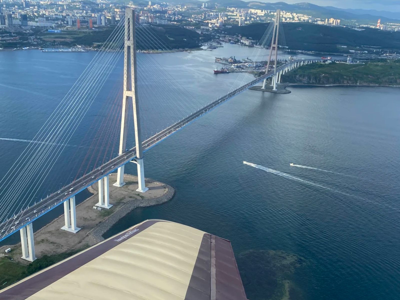 Русский мост с высоты птичьего полёта