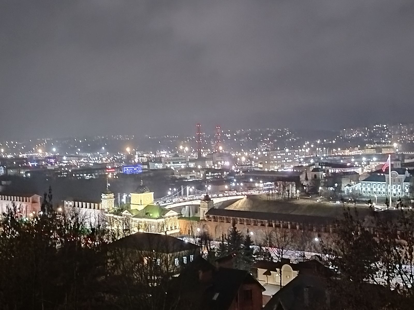 Захватывающие дух виды со смотровой площадки Соборного холма