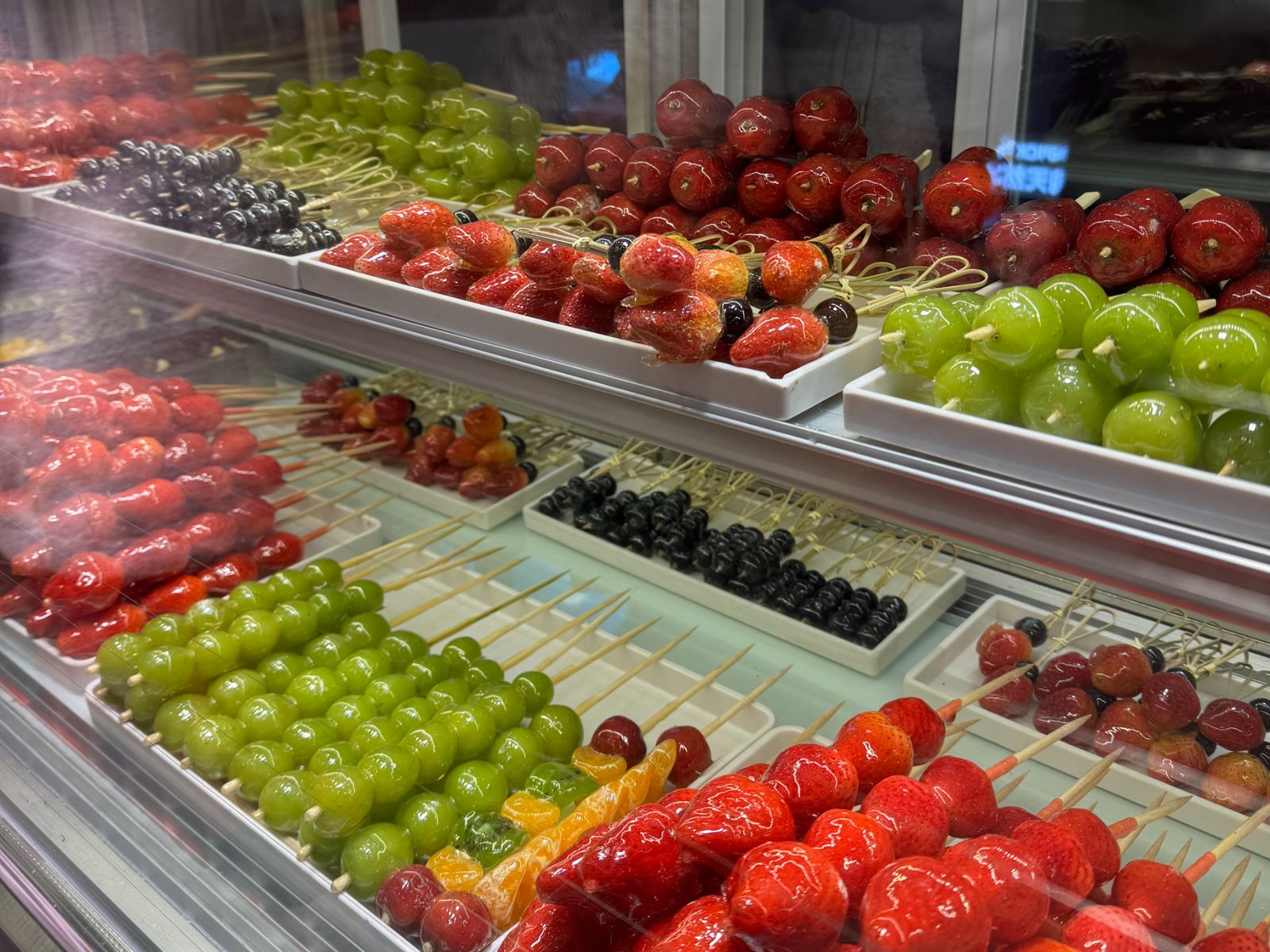 Фрукты в карамели