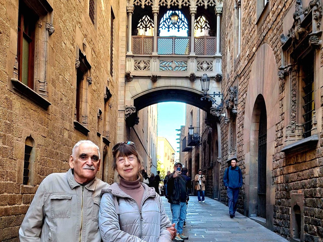 Обзорная 9-часовая экскурсия "Барселона от А до Я" - индивидуальная экскурсия в Барселоне на машине гида длительностью 9 часов с количеством участников до 5 человек цена экскурсии 650€