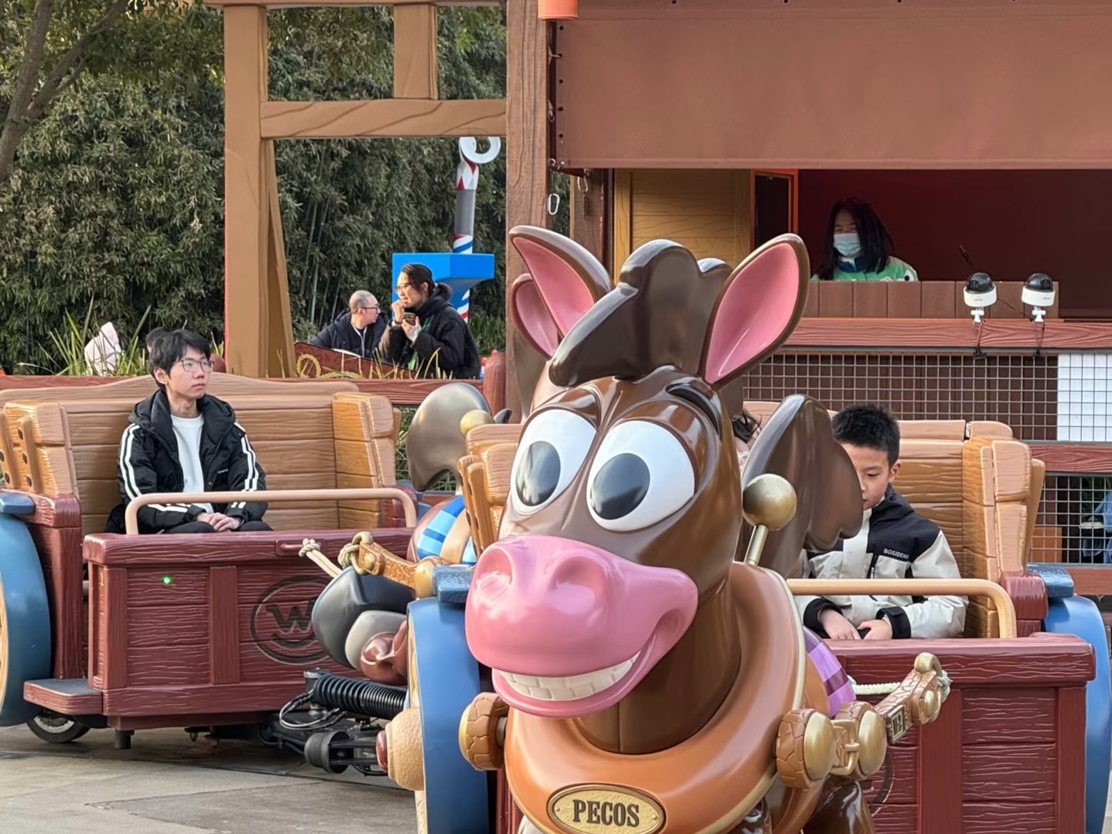 Аттракцион «Ковбойский карнавал Вуди»