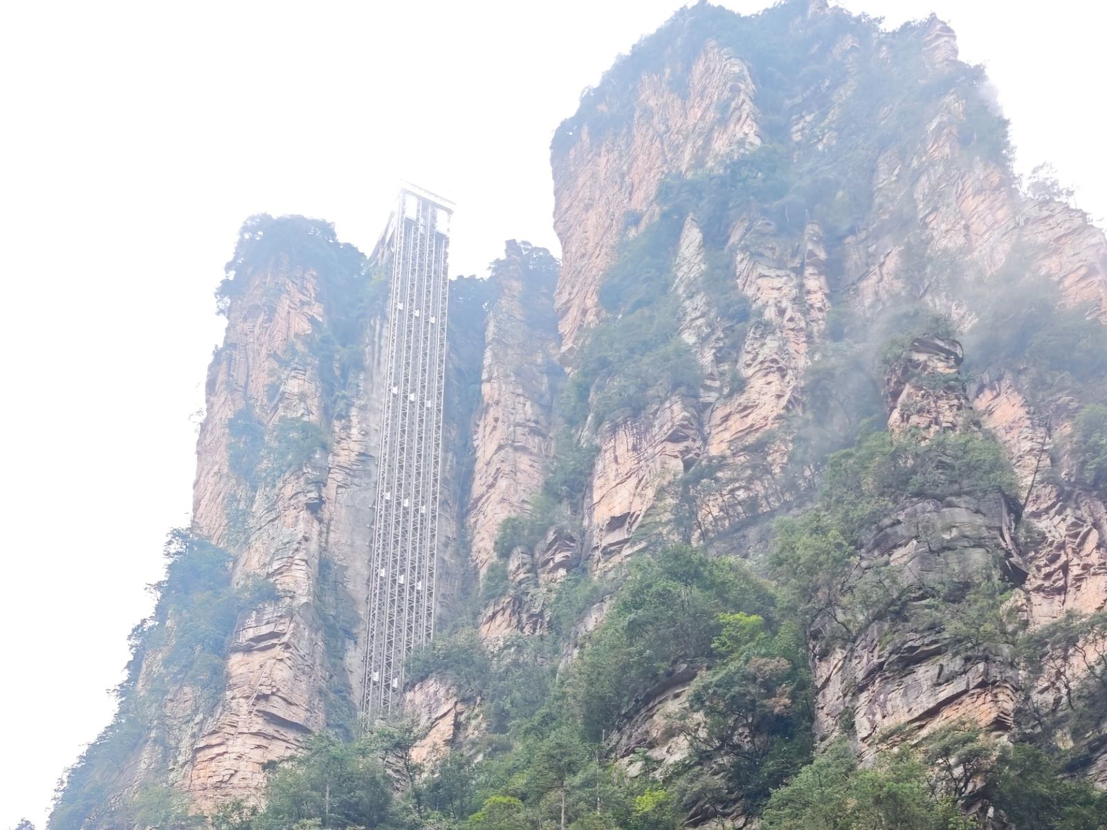 Лифт Ста драконов