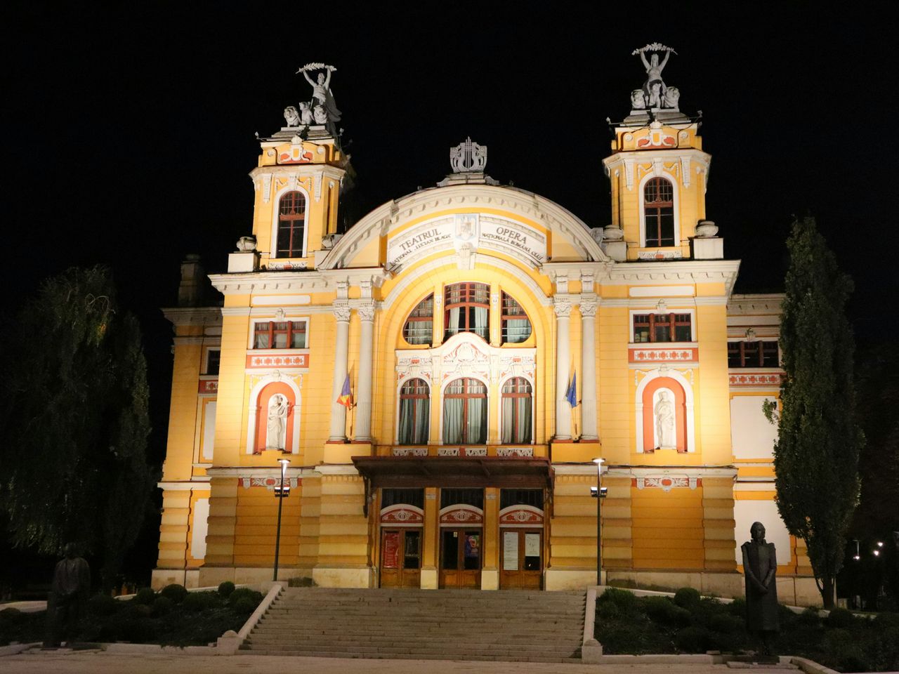 Индивидуальная обзорная экскурсия в Клуж-Напока - индивидуальная экскурсия в Клуж-Напока на машине гостей длительностью 7 часов с количеством участников до 3 человек цена экскурсии 520€