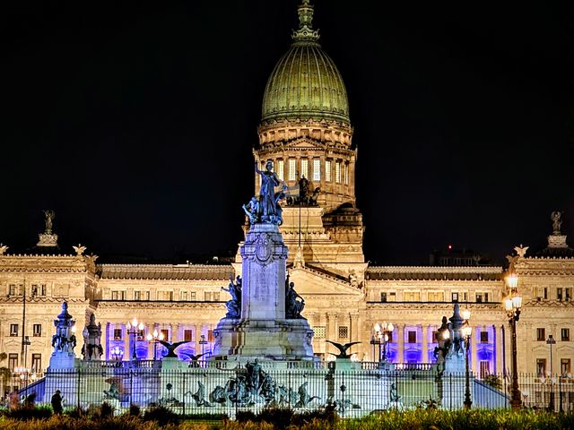Вечерняя экскурсия по Буэнос-Айресу: ночь легенд и огней