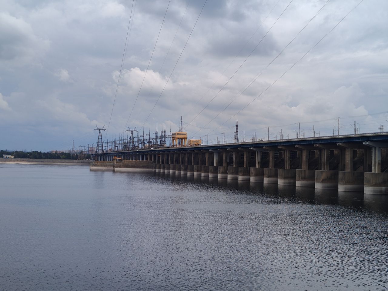 Обзорная экскурсия в Волжский и на север Волгограда - индивидуальная экскурсия в Волгограде на машине гостей длительностью 5 часов с количеством участников до 20 человек цена экскурсии 13500₽