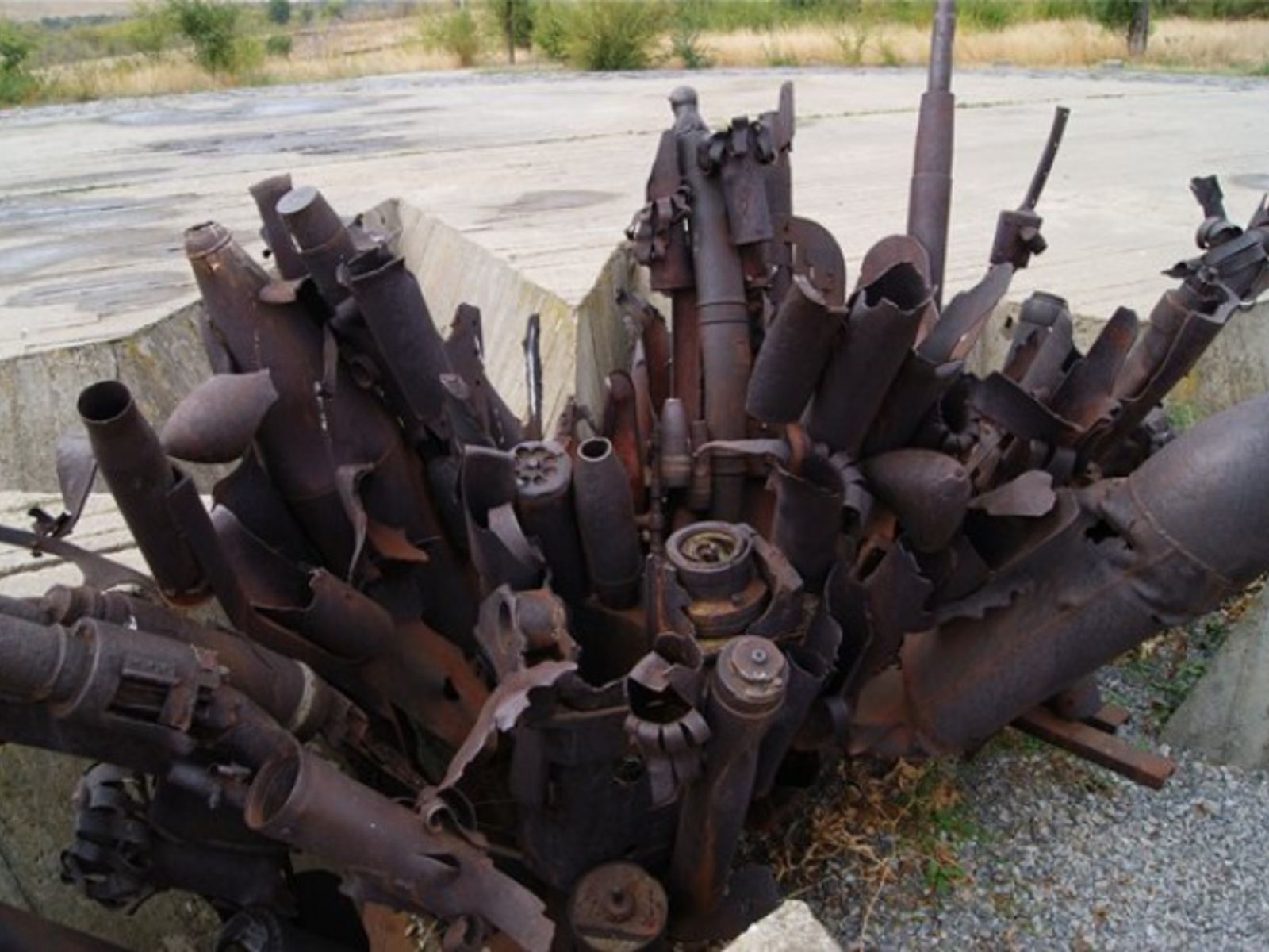 Композиция "Взрыв" на Солдатском поле