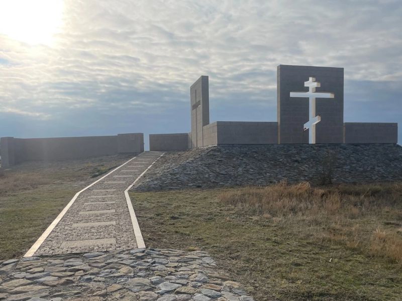 Экскурсия на Четвертую высоту, в Россошку и на Солдатское поле - индивидуальная экскурсия в Волгограде на машине гостей длительностью 5 часов с количеством участников до 10 человек цена экскурсии 13500₽