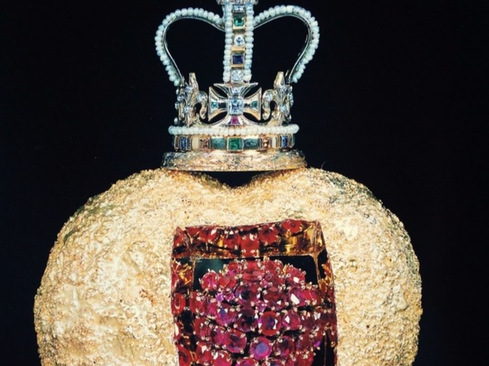 "Королевское сердце" Сальвадора Дали