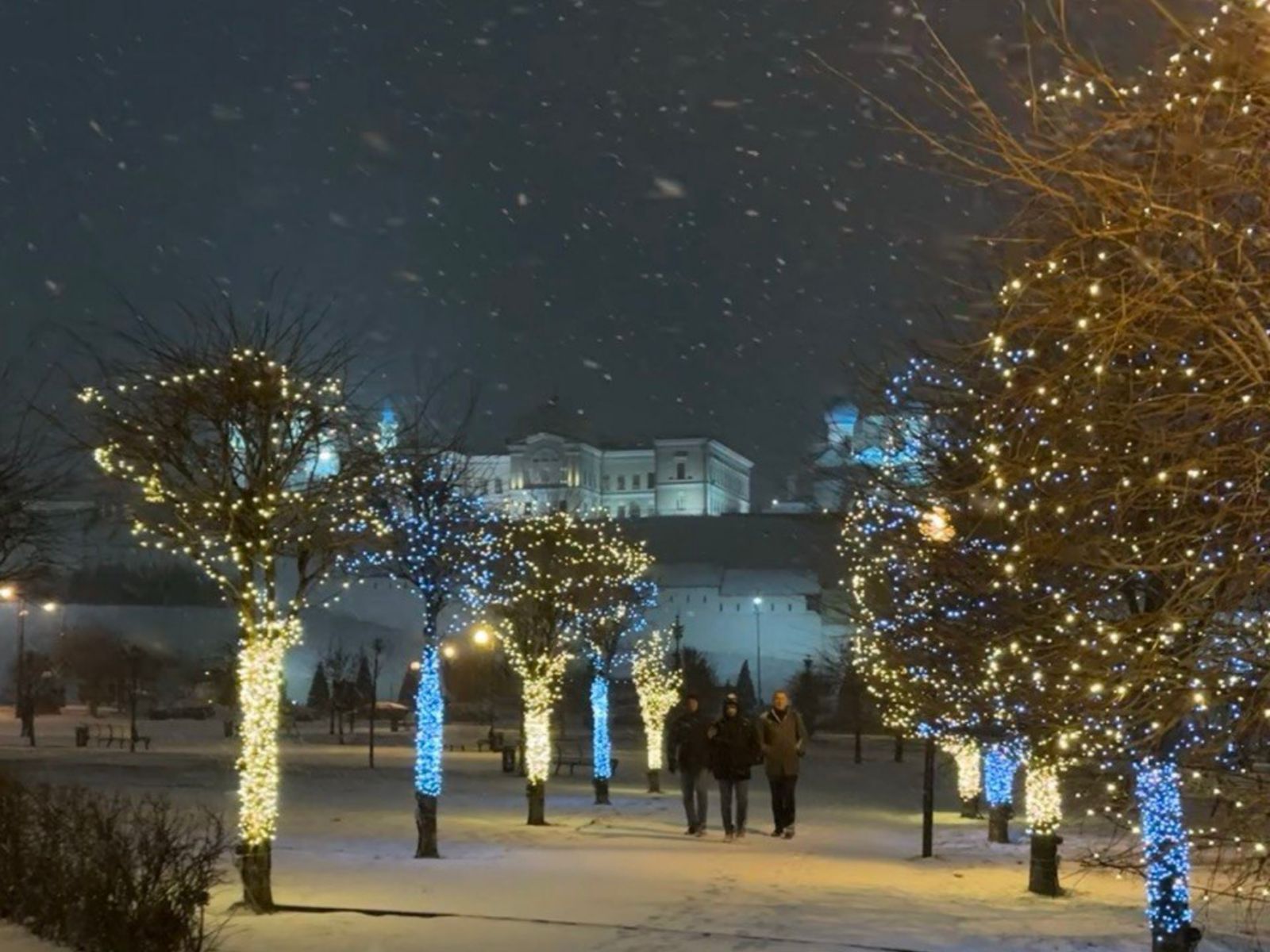 Новогодние декорации на Дворцовой площади