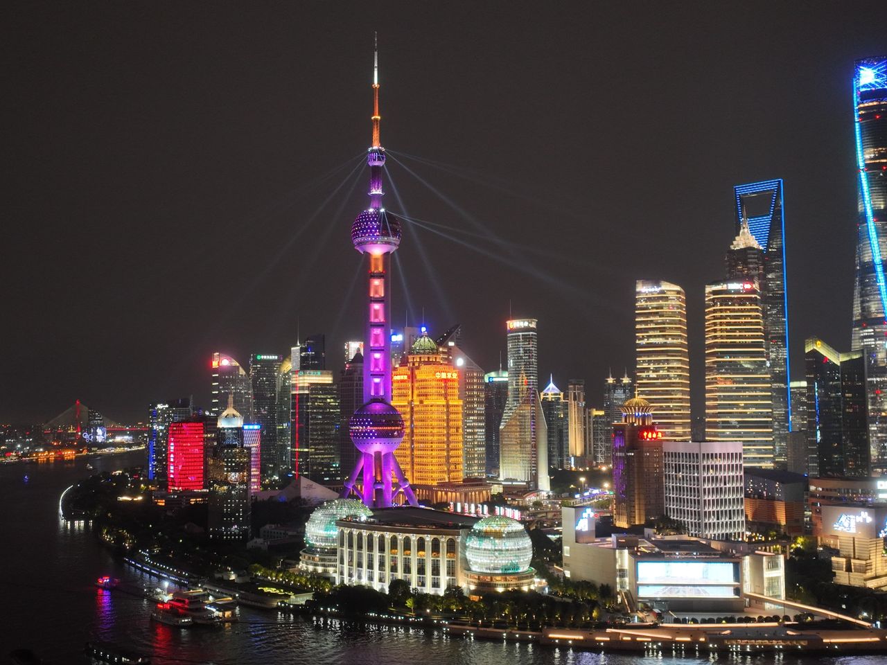 Обзорная экскурсия по Шанхаю от сада Юйюань до телебашни - индивидуальная экскурсия в Шанхае на машине гида длительностью 8 часов с количеством участников до 4 человек со скидкой 15% цена экскурсии 884$