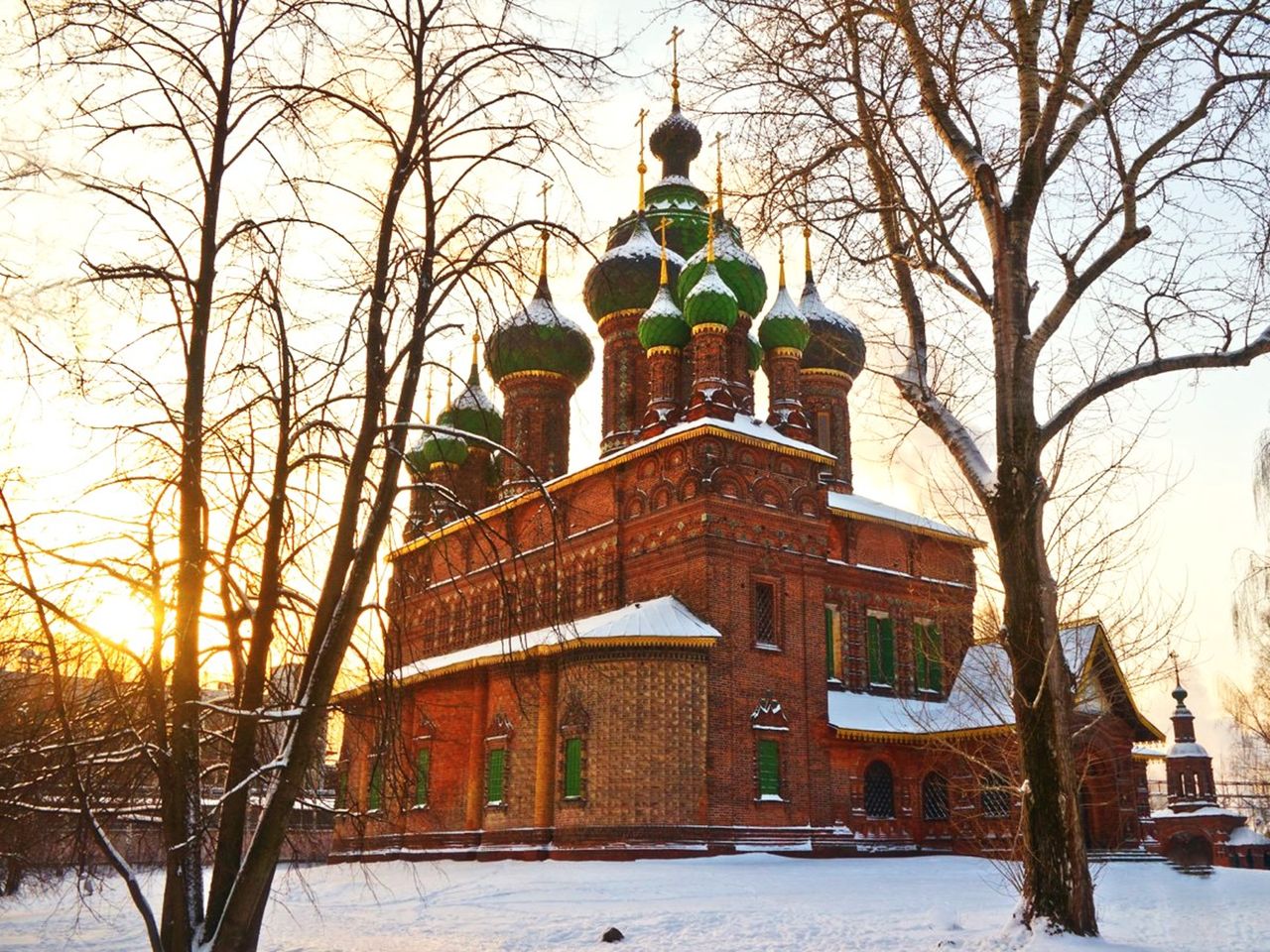Новогодняя обзорная экскурсия по Ярославлю + мастер-класс - групповая экскурсия в Ярославле на автобусе длительностью 3 часа с количеством участников более 20 человек цена экскурсии 2800₽
