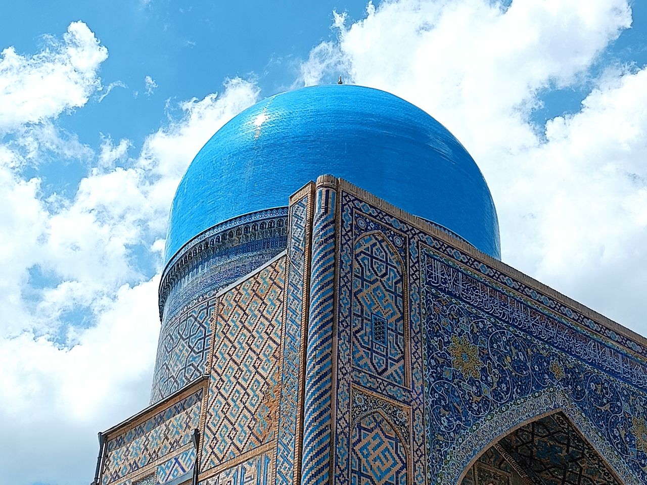 Авторская экскурсия по Самарканду “Волшебство древней Мараканды” - индивидуальная экскурсия в Самарканде пешком длительностью 5 часов с количеством участников до 7 человек цена экскурсии 75€