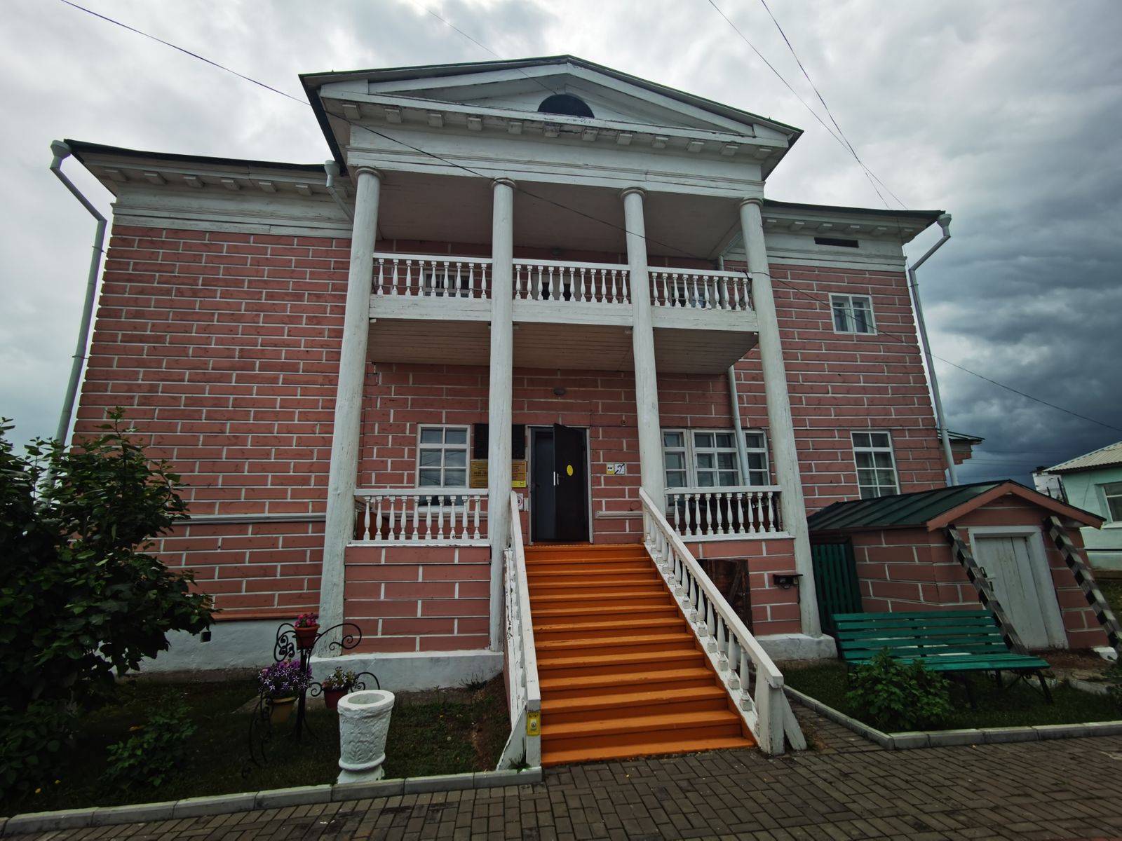 Обязательно загляните в музей и посмотрите мемориал декабристов в Новоселенгинске 