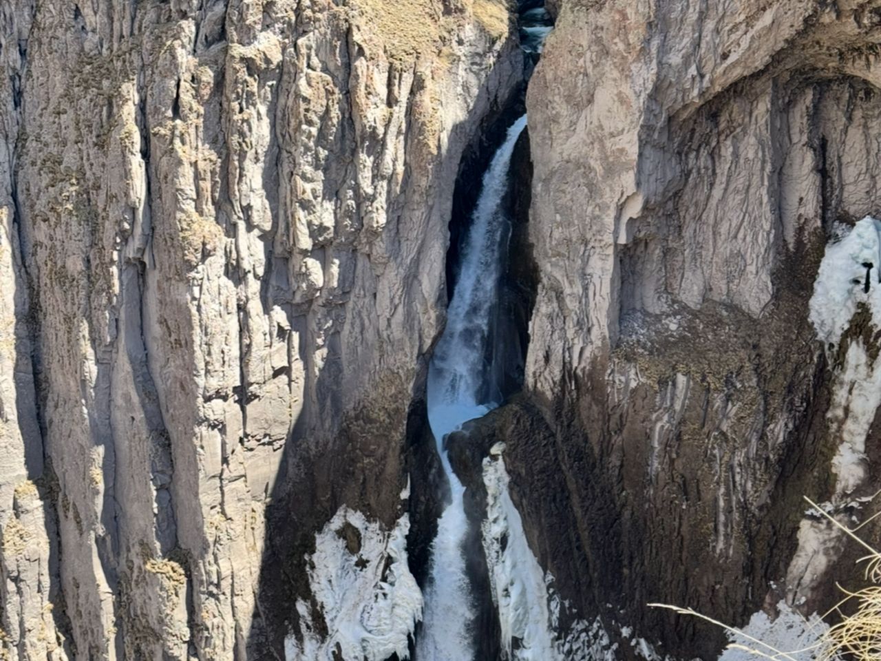 Групповая экскурсия в Джилы-Су: большое горное приключение - групповая экскурсия в Кисловодске на машине гида длительностью 7.5 часов с количеством участников до 6 человек цена экскурсии 3200₽