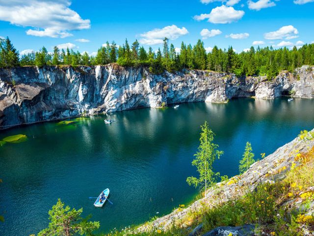 Экскурсия из Петрозаводска в парк Рускеала — сокровище Карелии