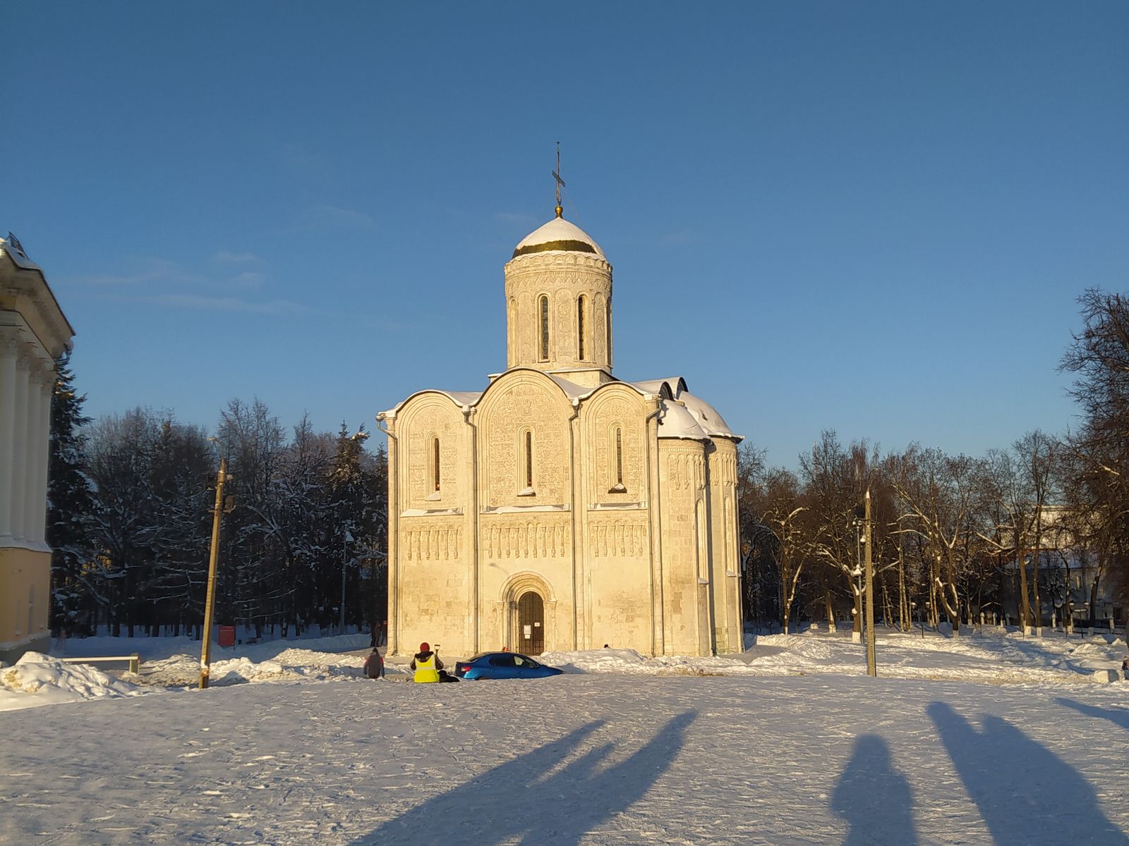 Дмитриевский собор 12 в.