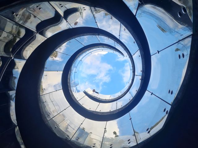 Тематическая экскурсия "Достучаться до небес в «Парке облаков»"