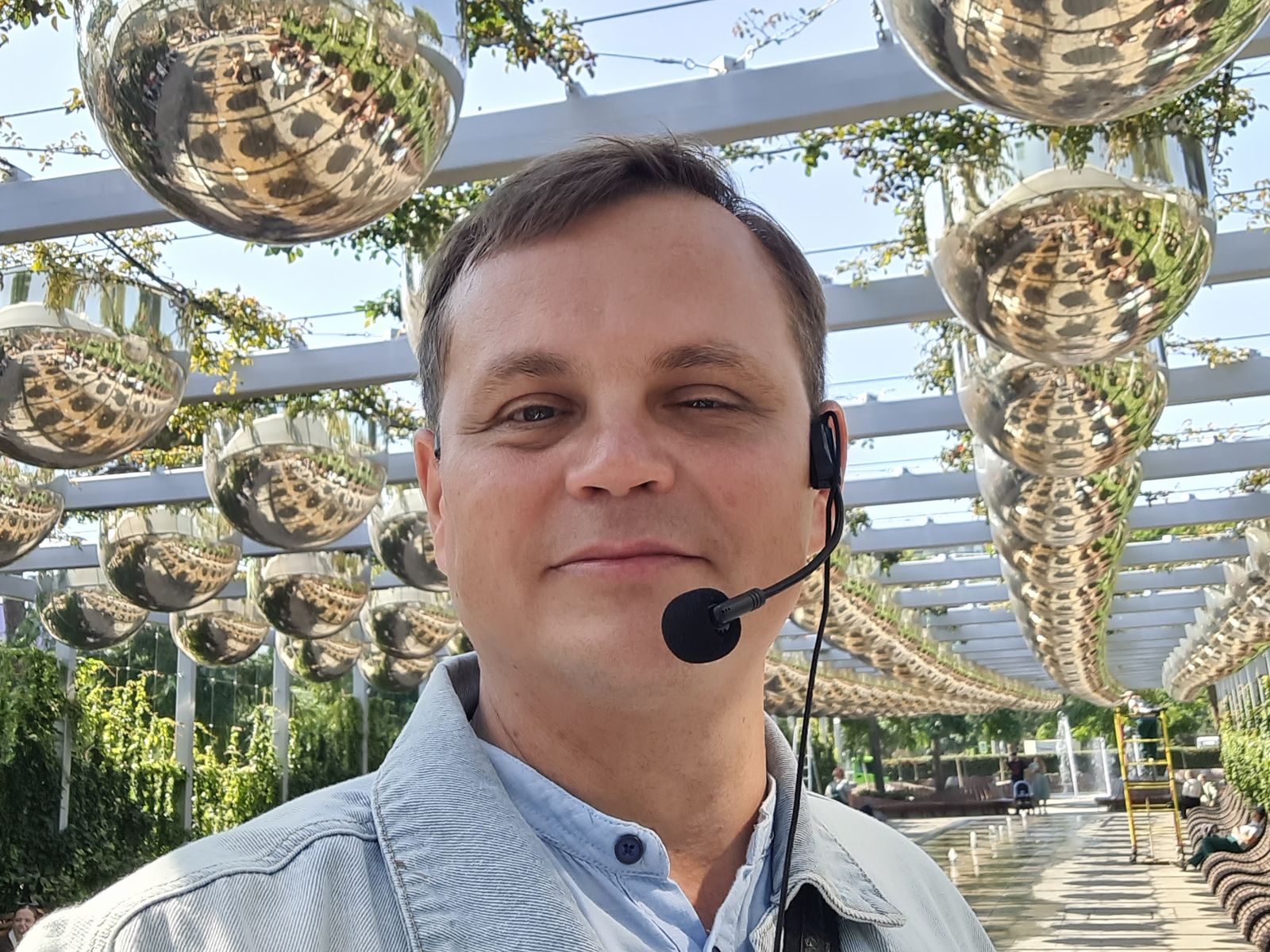 Экскурсовод Алексей  