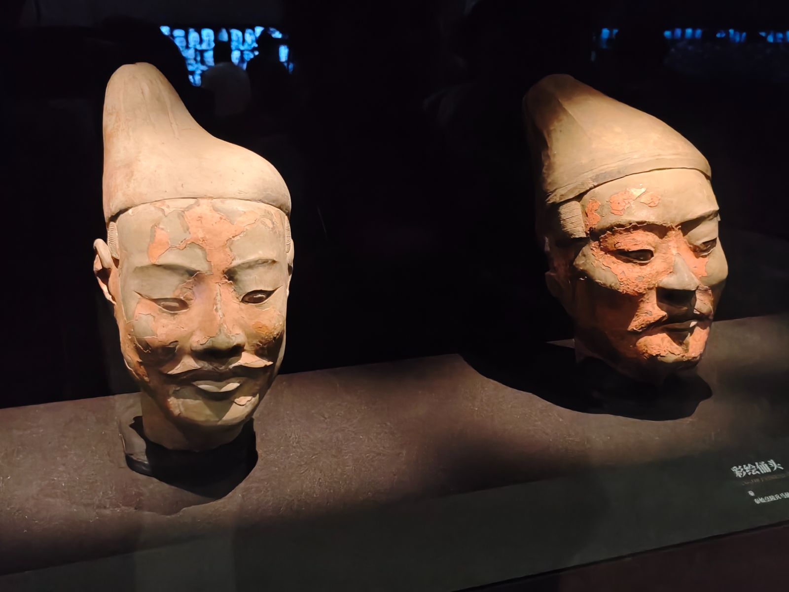 Терракотовые головы