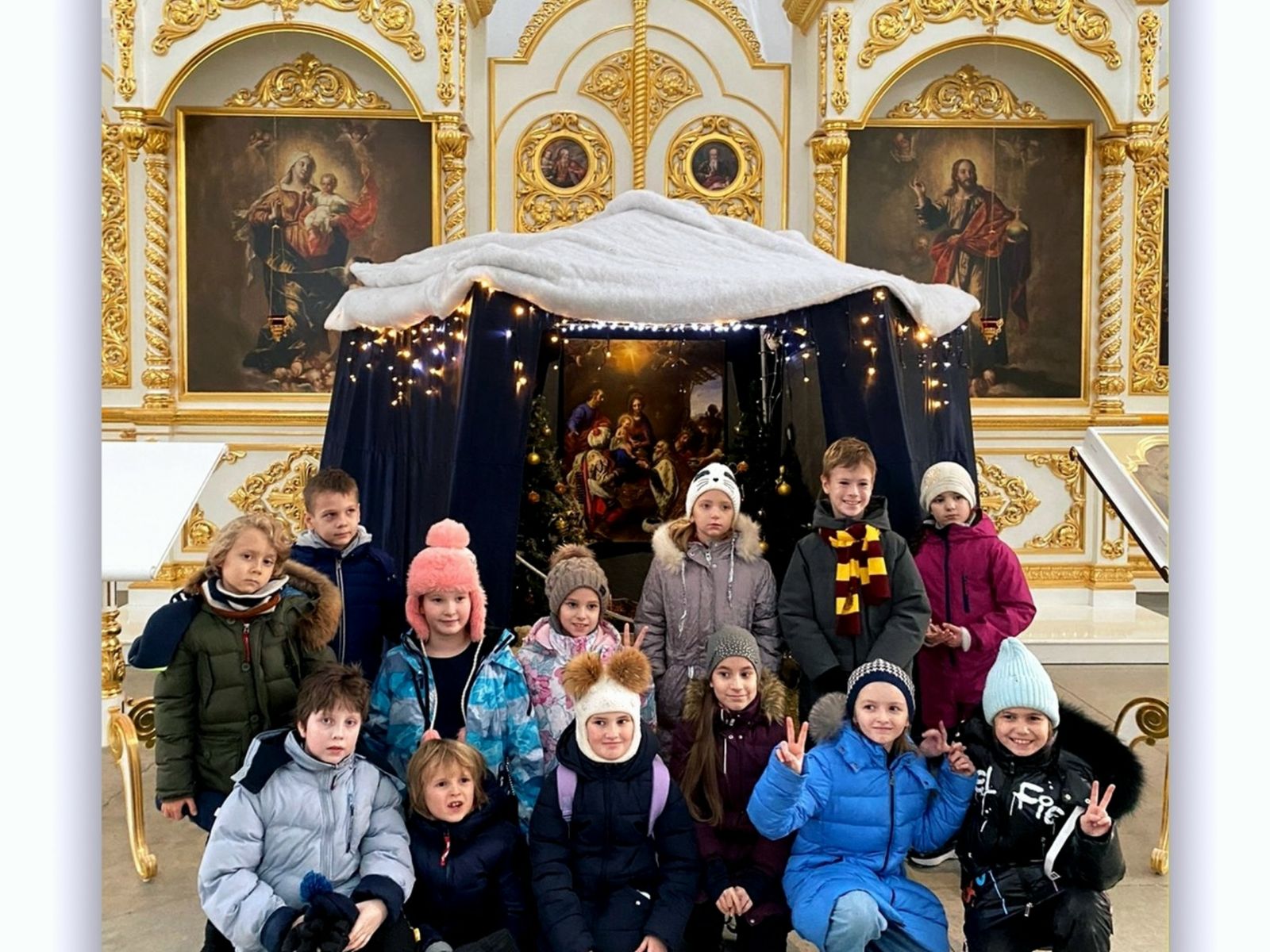 На экскурсии в Смольном соборе "Встречаем Рождество"