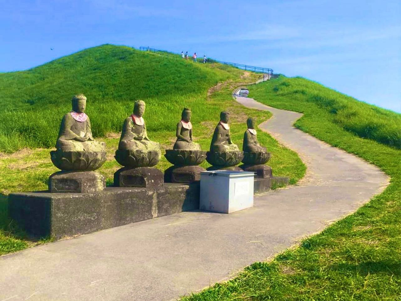 Индивидуальная обзорная экскурсия по полуострову Идзу - индивидуальная экскурсия на Идзу на машине гида длительностью 12 часов с количеством участников до 7 человек цена экскурсии 1140€