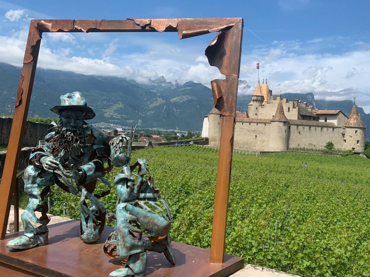 Обзорная экскурсия из Женевы по мистическим локациям Швейцарии - индивидуальная экскурсия в Женеве на машине гида длительностью 6 часов с количеством участников до 4 человек цена экскурсии 1030€