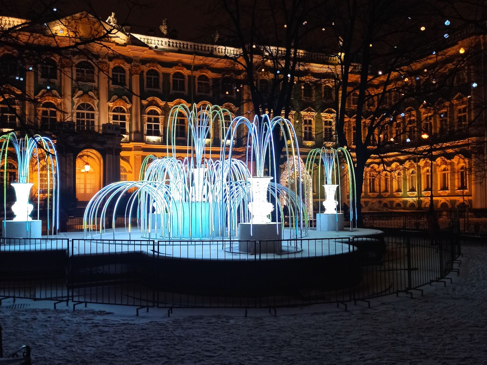 Зимние фонтаны Петербурга