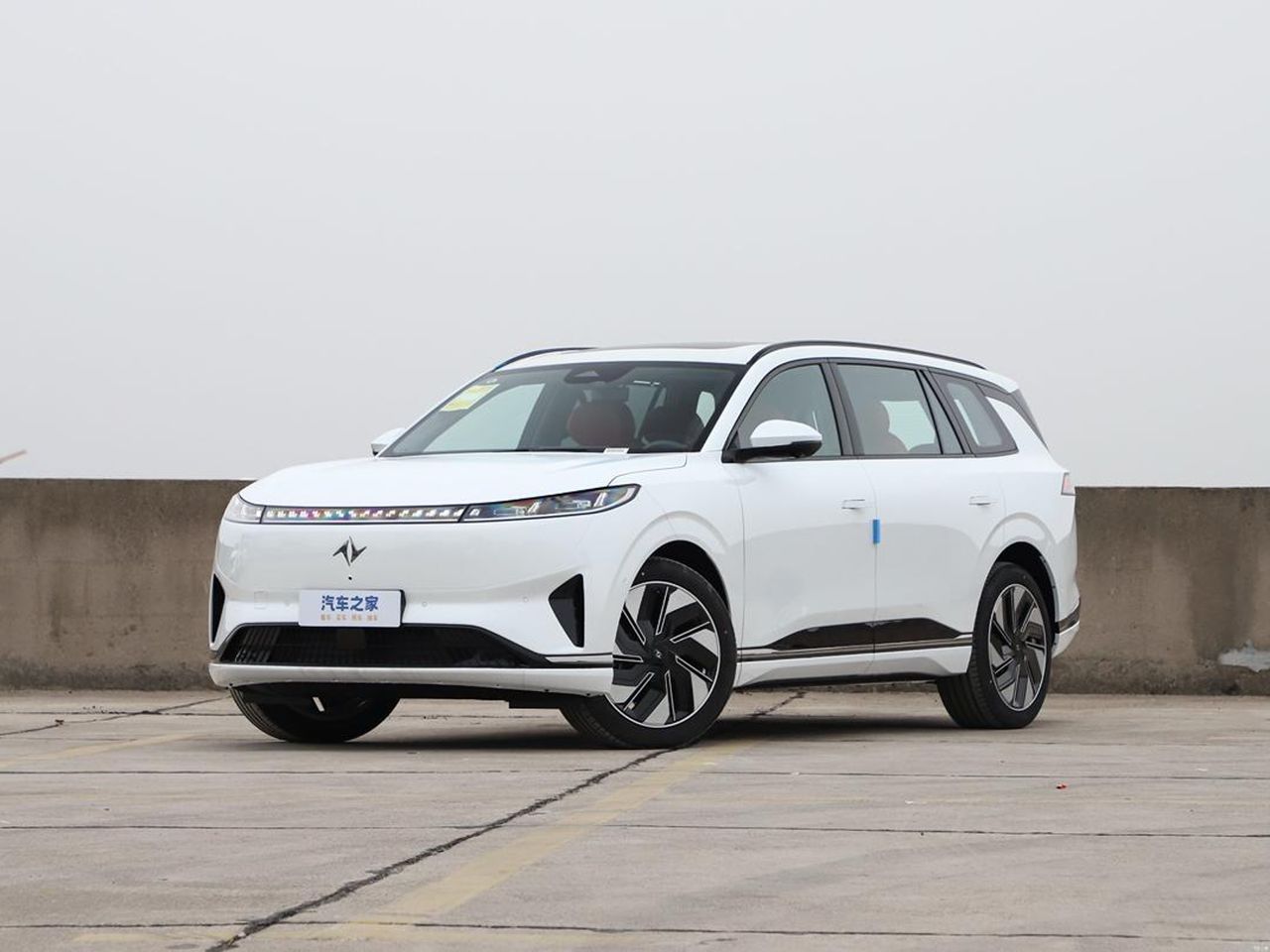 Индивидуальный трансфер из аэропорта в Санья - индивидуальная экскурсия на Хайнане на машине гида длительностью 2 часа с количеством участников до 4 человек цена экскурсии 30$