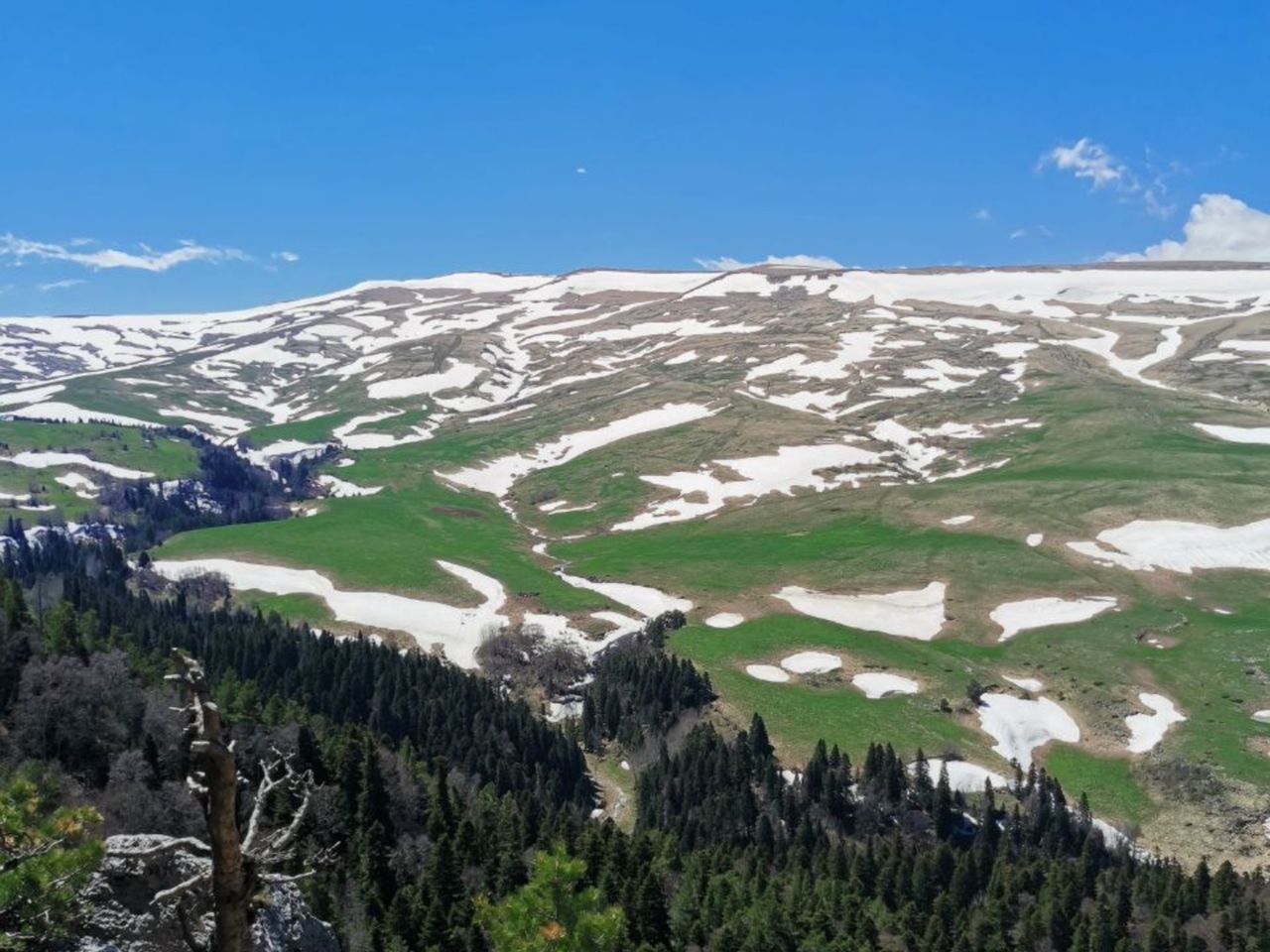 Индивидуальная обзорная экскурсия по Адыгее: 3-в-1 за один день - индивидуальная экскурсия в Майкопе на машине гида длительностью 8 часов с количеством участников до 8 человек цена экскурсии 10500₽