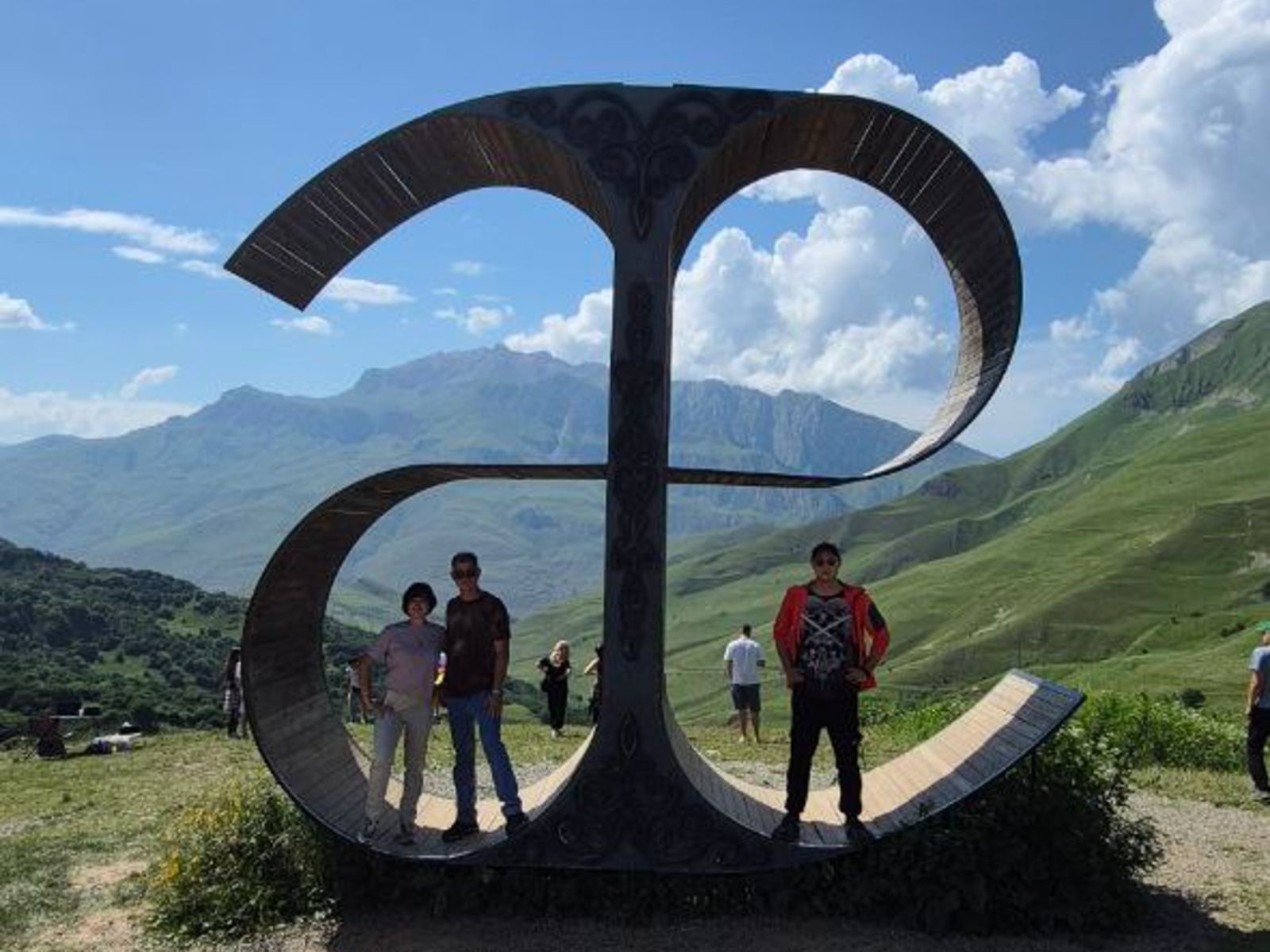 Арт-объект «Осетинская буква Æ»   