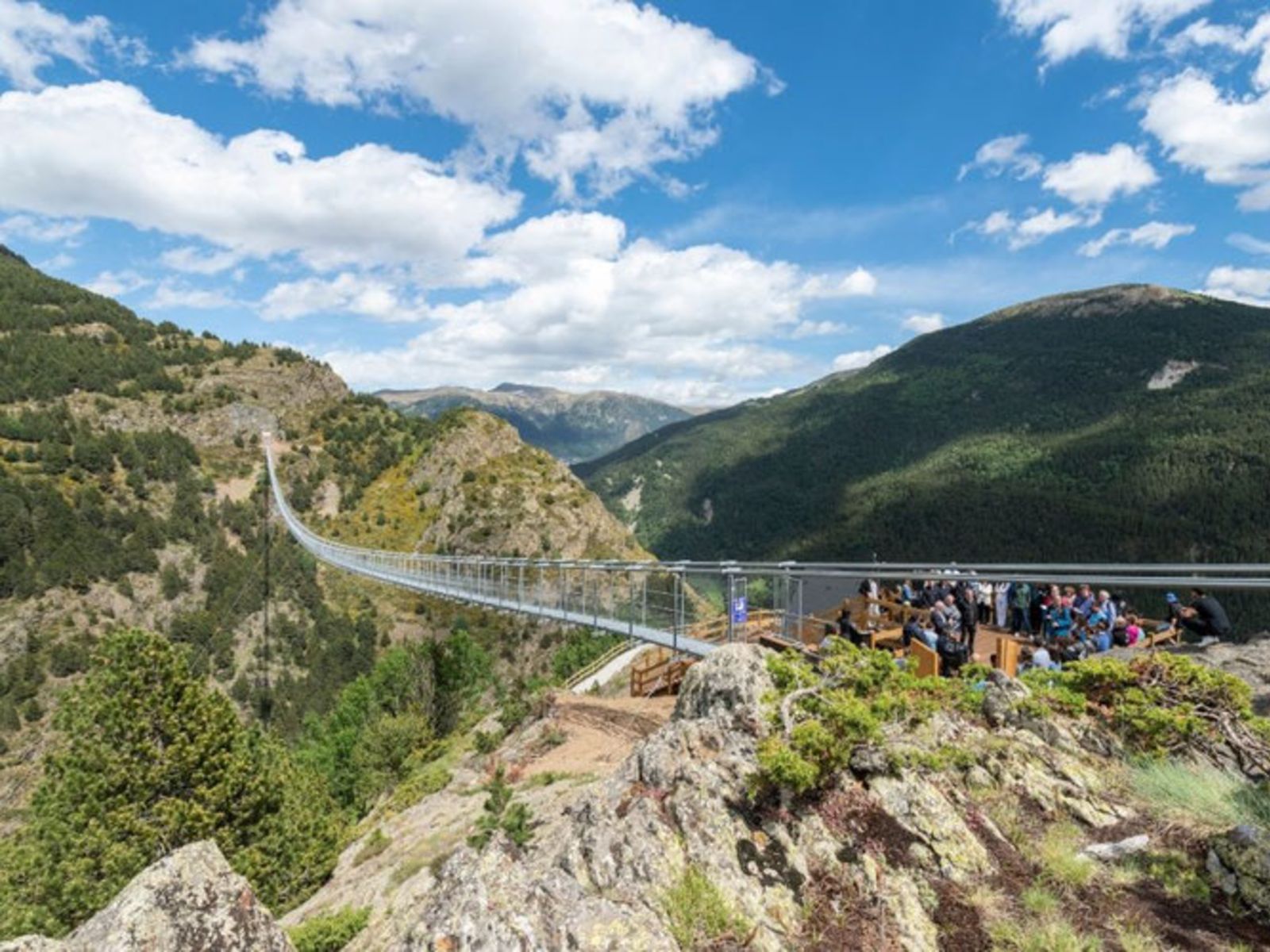 Подвесной мост - новая достопримечательность Андорры