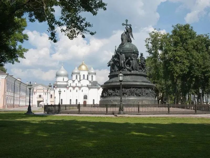 Памятник