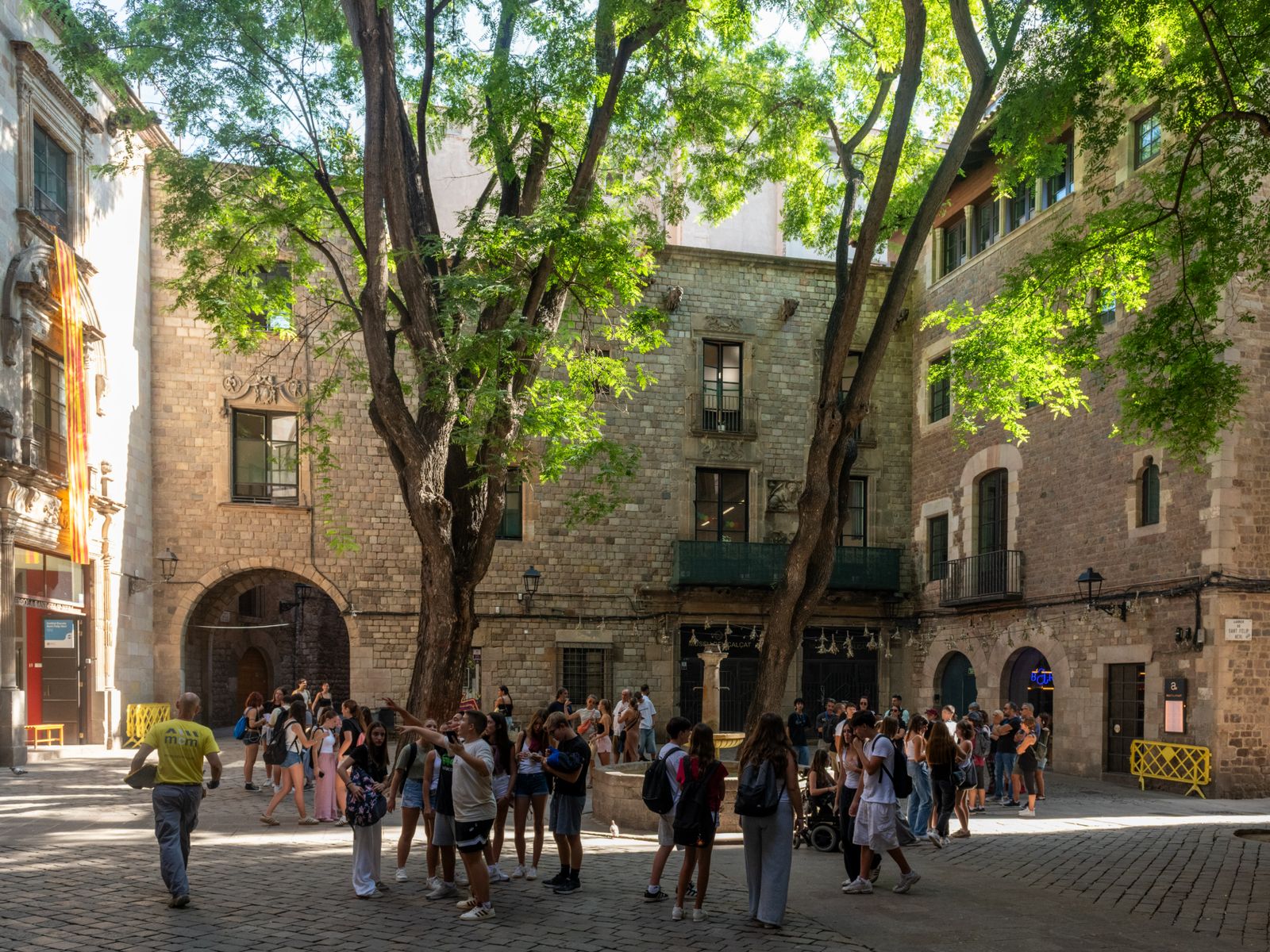 Площадь Филиппа Нери