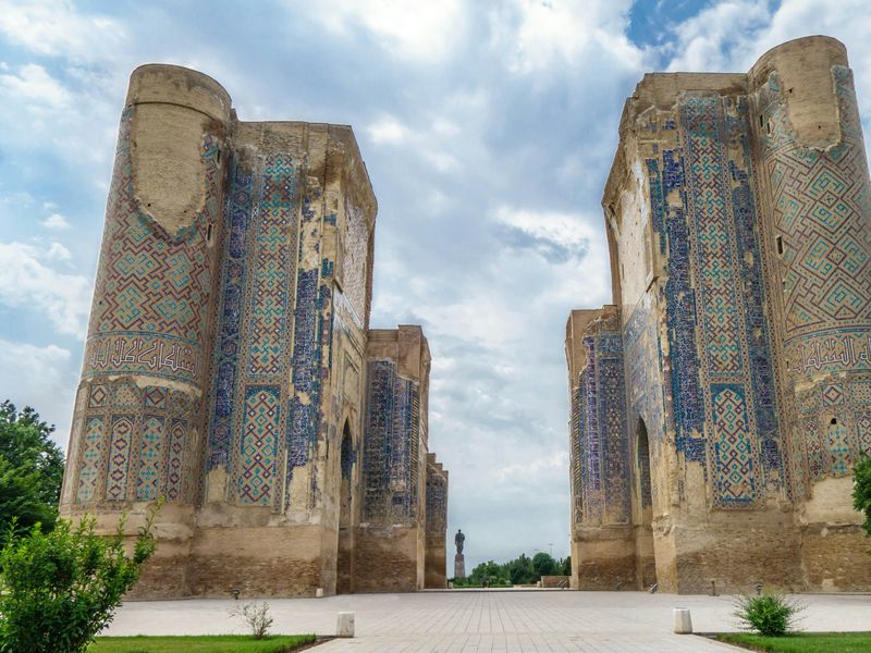 Экскурсия из Самарканда в Шахрисабз: пейзажи, святыни и баранина - индивидуальная экскурсия в Самарканде на машине гида длительностью 6 часов с количеством участников до 4 человек со скидкой 15% цена экскурсии 160.65€