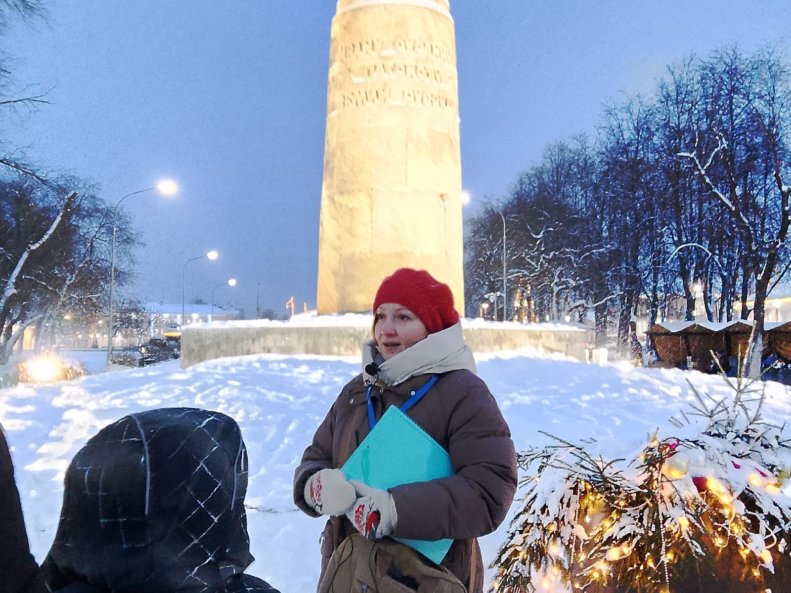 Экскурсия у памятника Ивану Сусанину