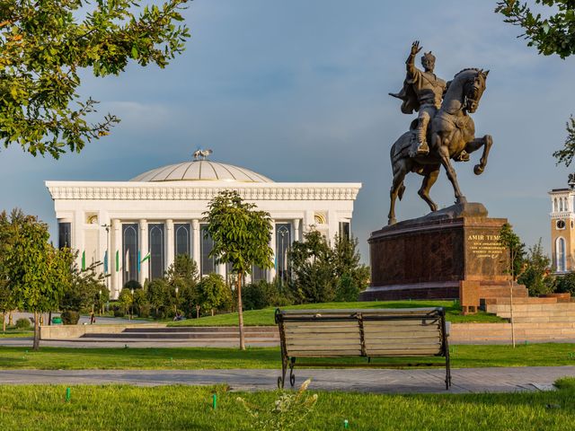 Индивидуальная обзорная экскурсия по Ташкенту на автомобиле