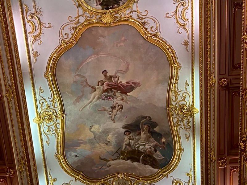 Внутри Юсуповского дворца