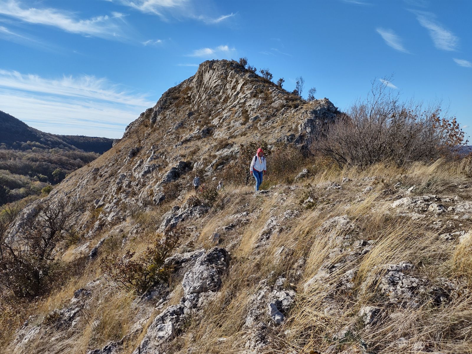 Спуск с вершины Орта-Кая