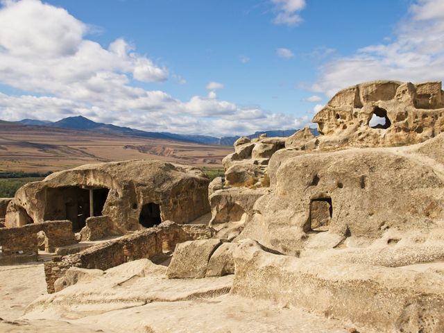 Групповая экскурсия из Баку в Гобустан и Апшерон