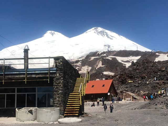 Групповая экскурсия к Эльбрусу, озеру Гижгит и на Поляну нарзанов
