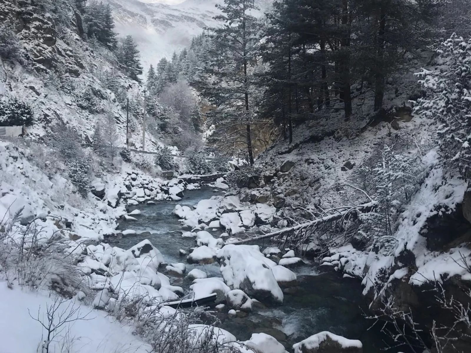 Ущелье Адыр-Су зимой