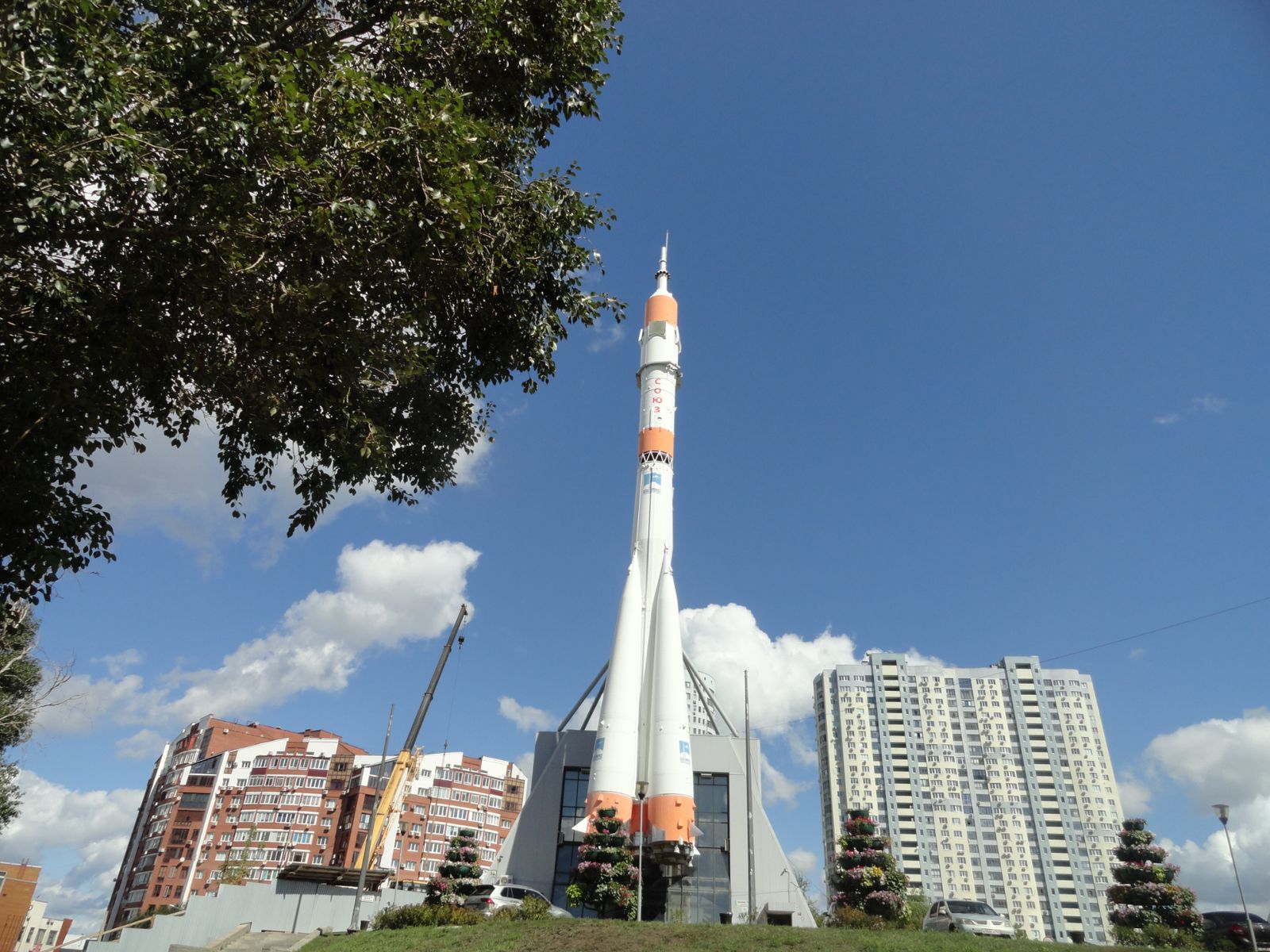 Монумент ракеты-носителя «Союз»