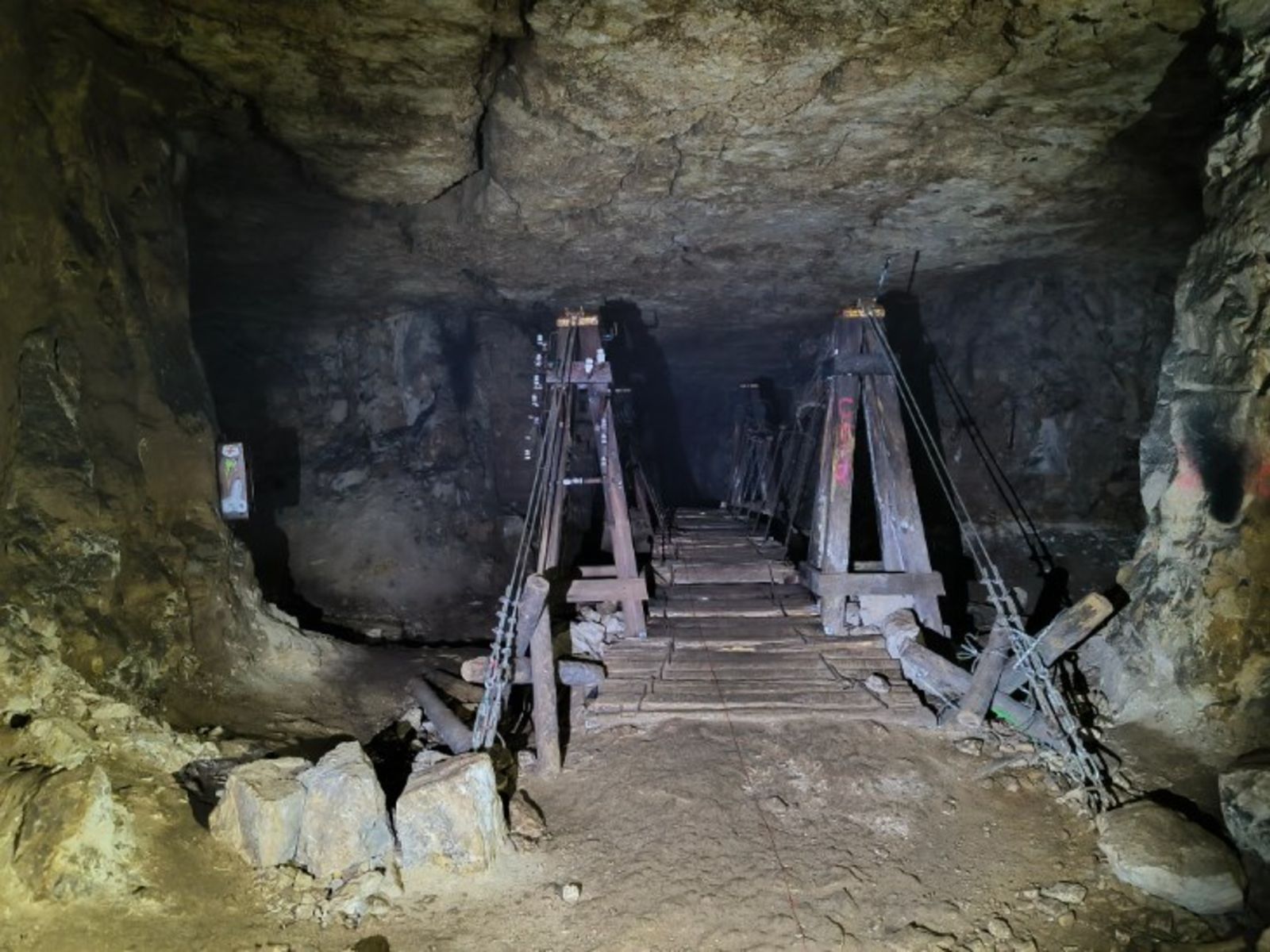 Сокские штольни — заброшенная система горизонтальных горных выработок