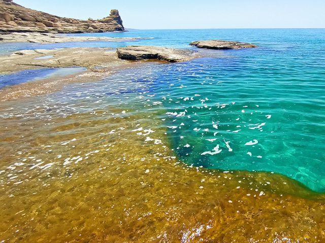 Экскурсия к Майкину кургану, в Голубую бухту и на озеро Саура